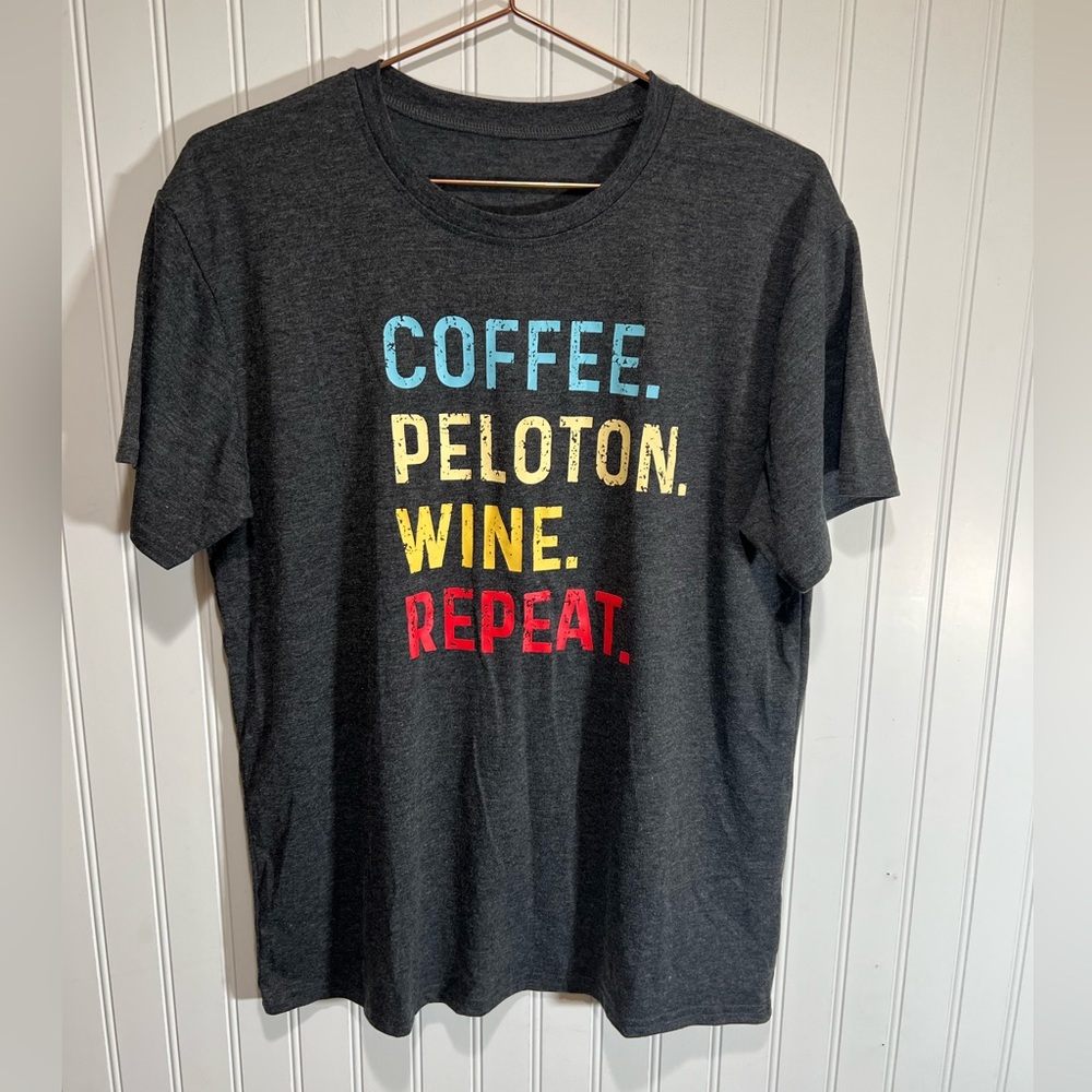 Peloton Tee‎